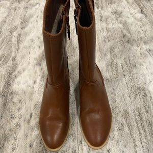 Kids brown boots